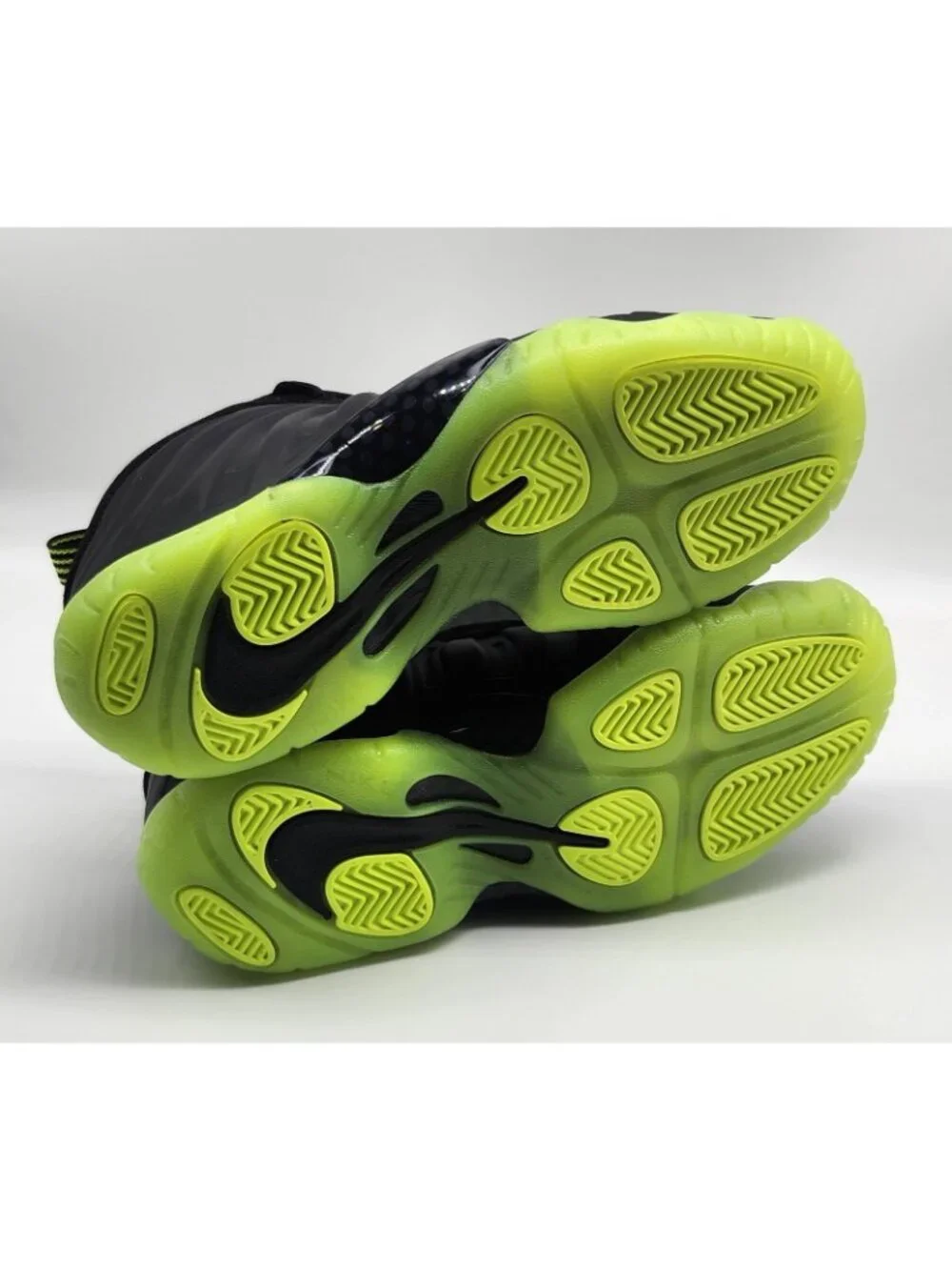 Nike posite brand